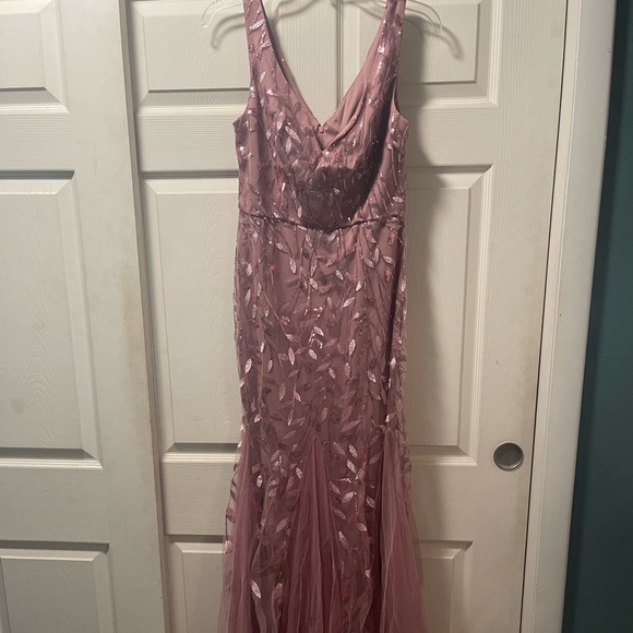 Dresses & Skirts - Woman’s Dress